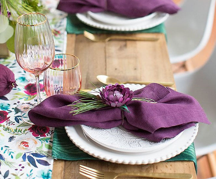 Couleurs violettes pour la déco de la table