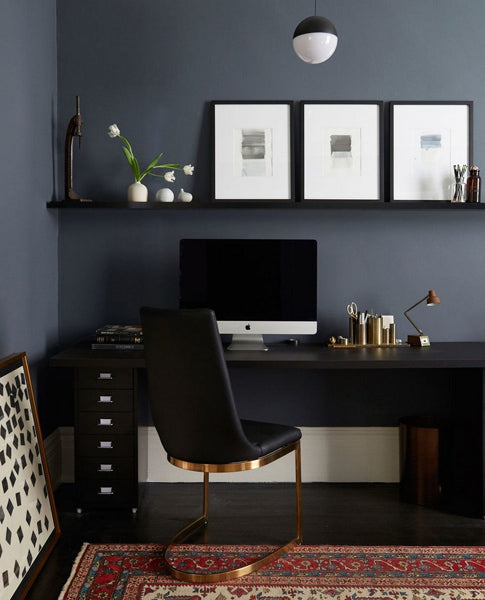 Bureau décoré en noir