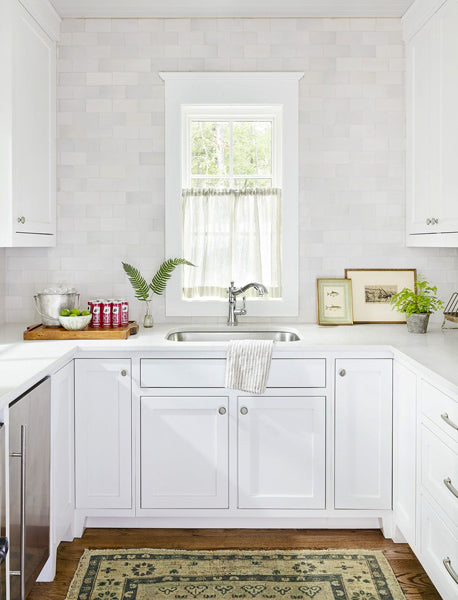 Déco cuisine avec thème monochrome blanc