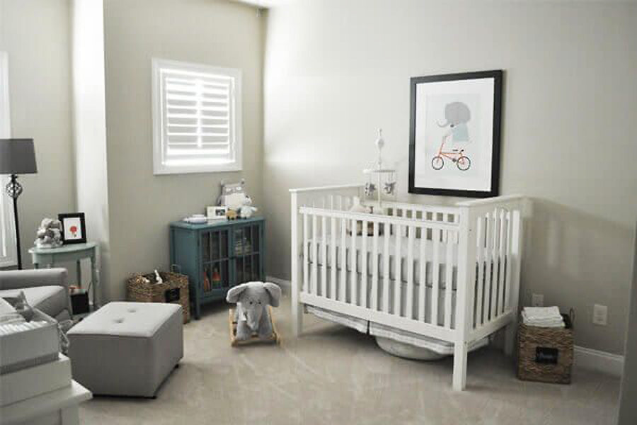 Déco de la chambre du bébé en couleur gris et bleu