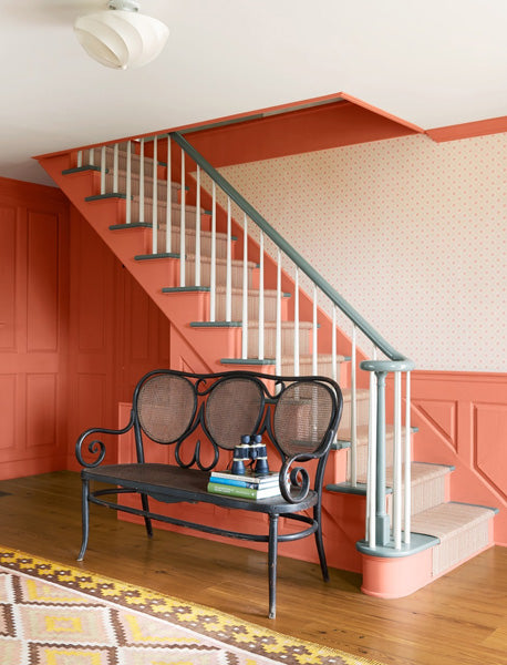 Décoration d'une entrée de maison en style classique de la nouvelle Angleterre