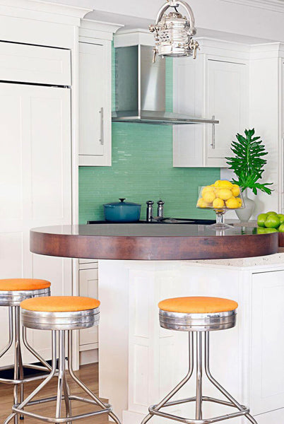 Décoration de la cuisine avec tabouret de bar