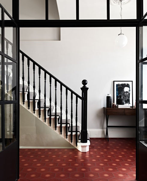 Idée déco couloir style classique noir et blanc