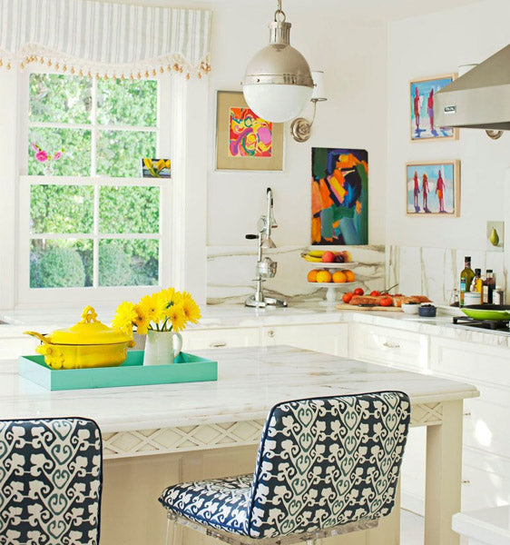 Idée décoration été avec des couleurs vives dans la maison