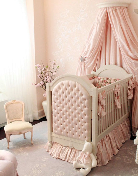 Jolie chambre rose pour bébé fille